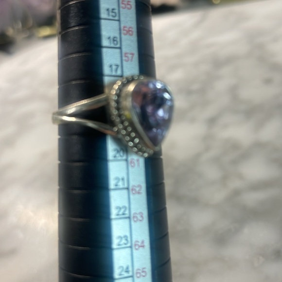 Gorgeous tear drop large amethyst gemstone ring in size 9 in 925 sterling - Picture 10 of 10